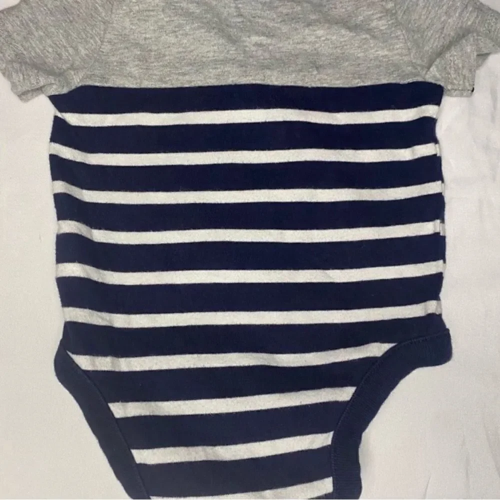 Gap striped Onsie Size 0-3M